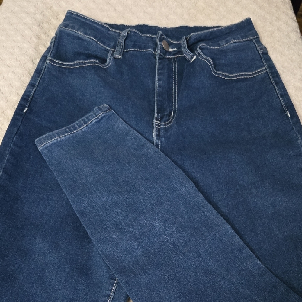 Classic High-Rise Women's Jeans in Dark Blue